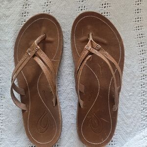 OluKai Tan Leather Sandals